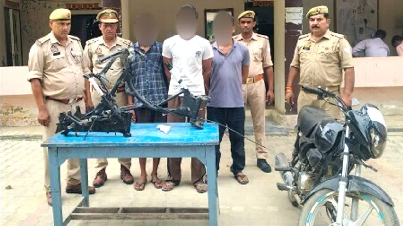 बुलन्दशहर में पुलिस को मिली बड़ी कामयाबी, तीन वाहन चोर गिरफ्तार