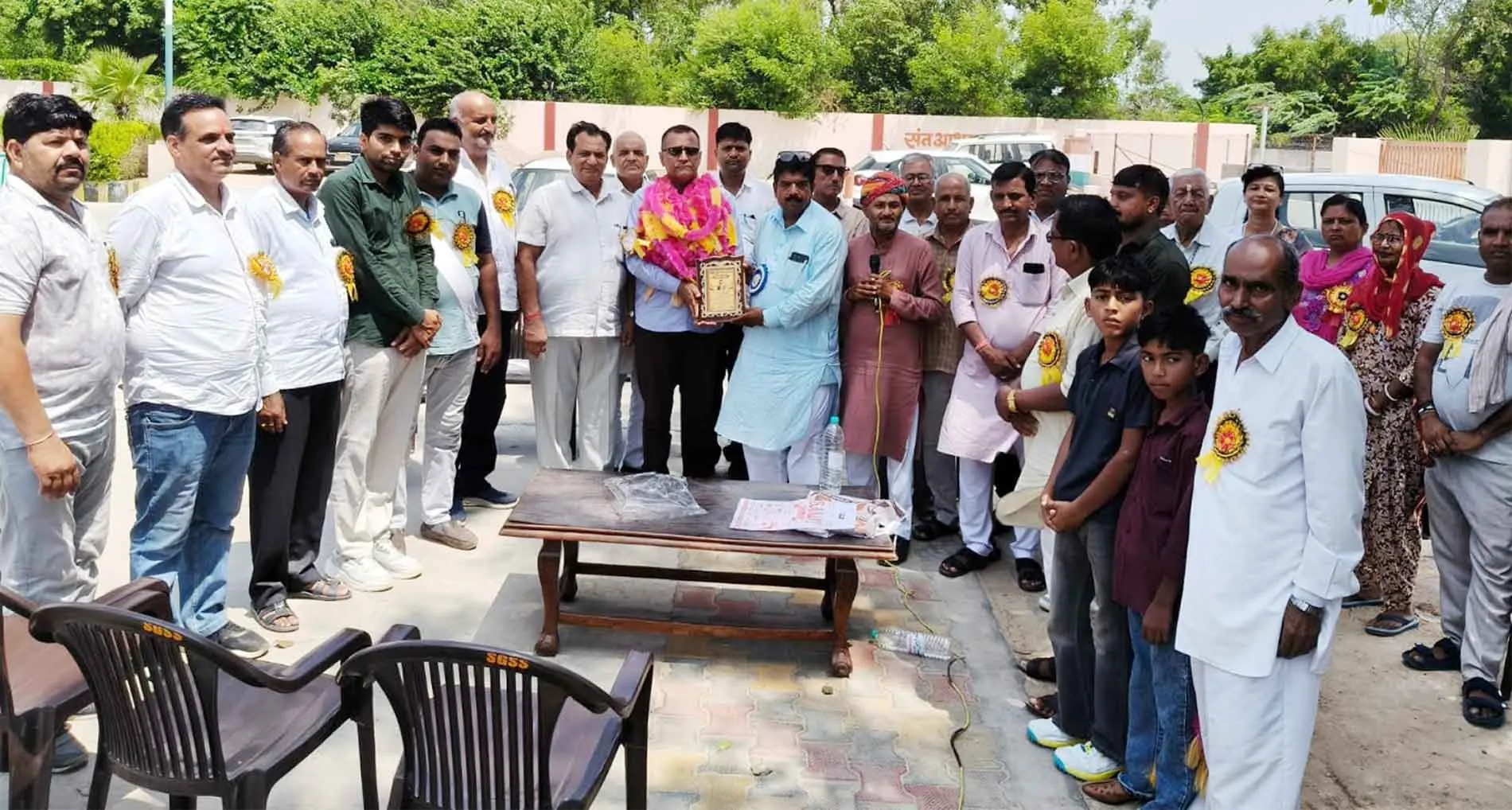 Cows Service: गौसेवा के संकल्प संग समाजसेवा का संदेश 