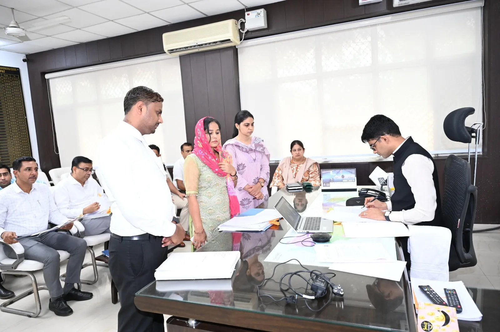 Sonipat News: 22 आवेदनों पर कमेटी  ने की विस्तार से चर्चा, अनुपस्थित आवेदनकर्ताओं को दुबारा मौका