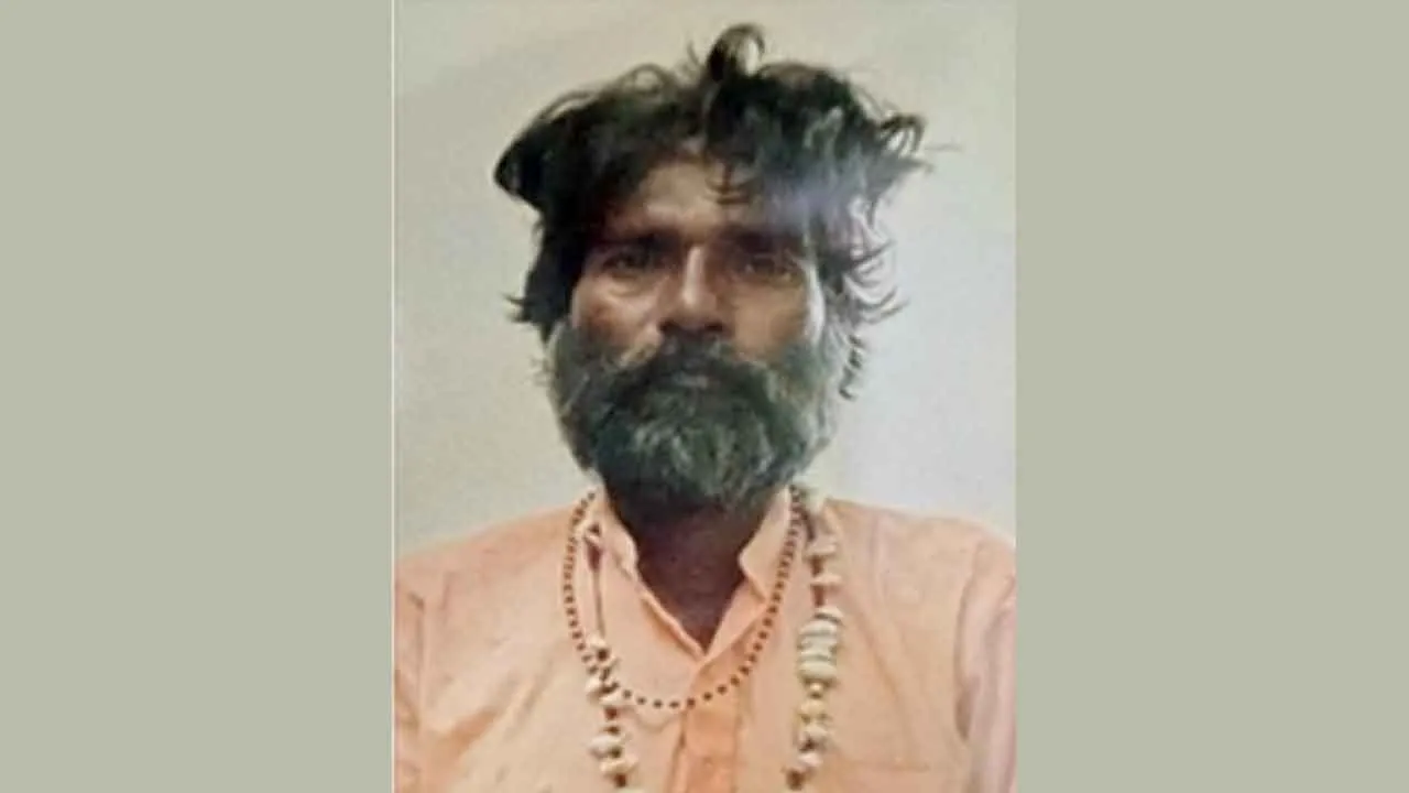 जिसे मरा समझकर कर दिया अंतिम संस्कार, वह निकला जिंदा, पहुंचा थाने, पुलिस वालों के उड़े होश