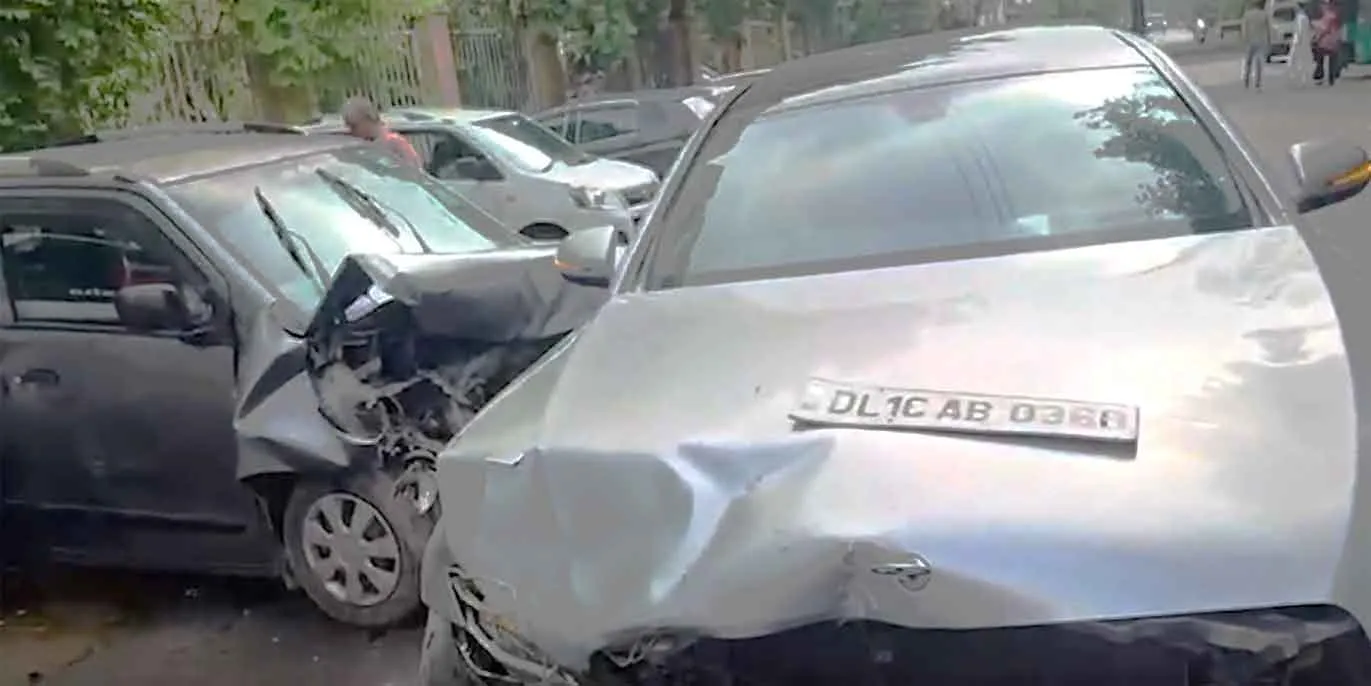 Delhi News: तेज रफ्तार मर्सिडीज का कहर, 70 वर्षीय महिला की मौत