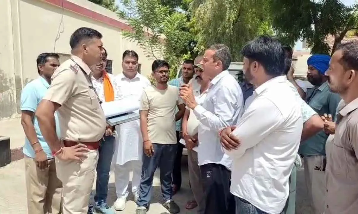 नशे के कारोबार से दहशत में पारीक कॉलोनी! 
