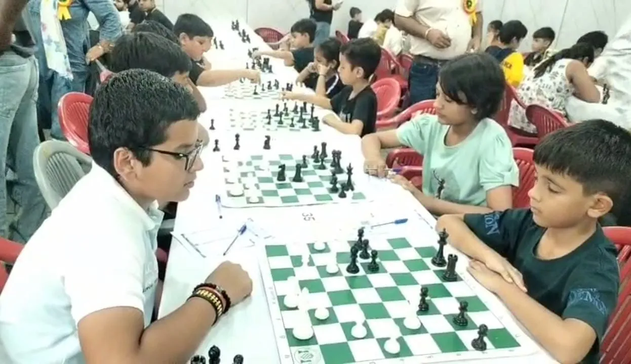 Hanumangarh Chess Tournament: शतरंज की बिसात पर 150 बच्चों ने दिखाई रणनीति और हुनर