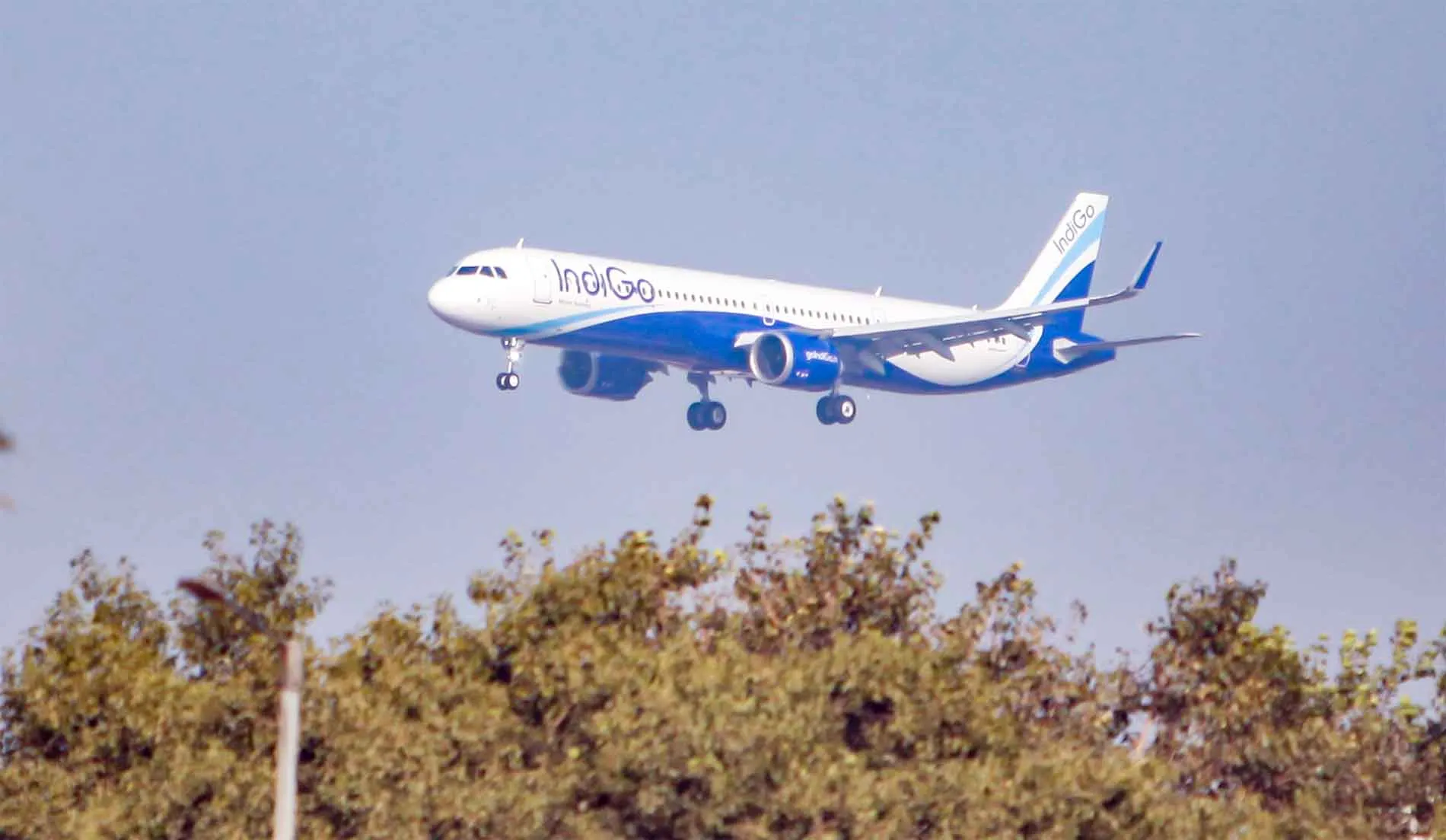IndiGo Bomb Threat: इंडिगो फ्लाइट को मिली बम की धमकी