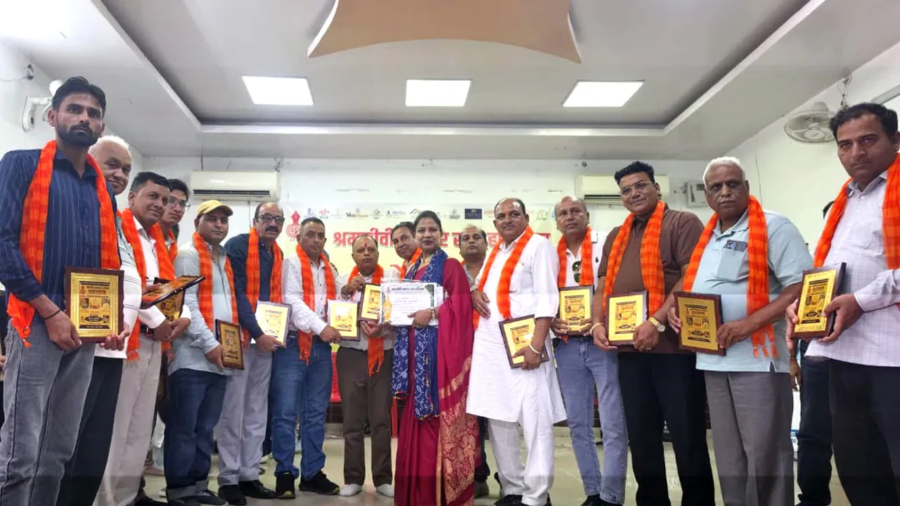 झज्जर में श्रमजीवी पत्रकार संघ हरियाणा का 9वां प्रदेशस्तरीय पत्रकार सम्मान समारोह भव्यता से संपन्न, 327 पत्रकार सम्मानित