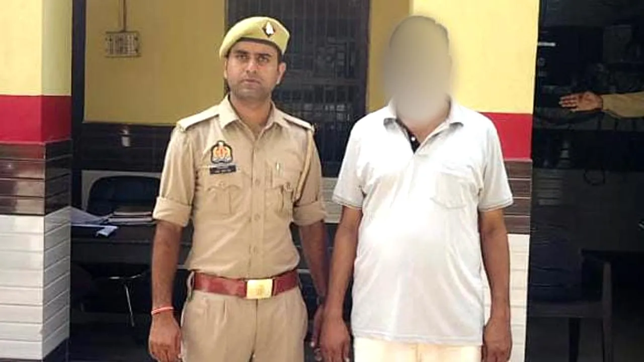 महिला से छेड़छाड़ व मारपीट करने तथा कपड़े फाड़ने के आरोप में प्रधानपति गिरफ्तार