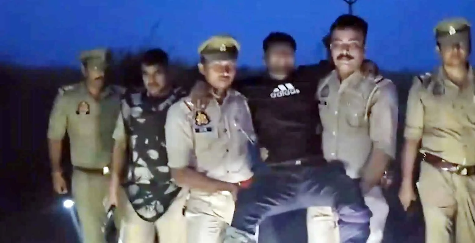 Kanpur Encounter: पुलिस मुठभेड़ में बदमाश घायल, गिरफ्तार