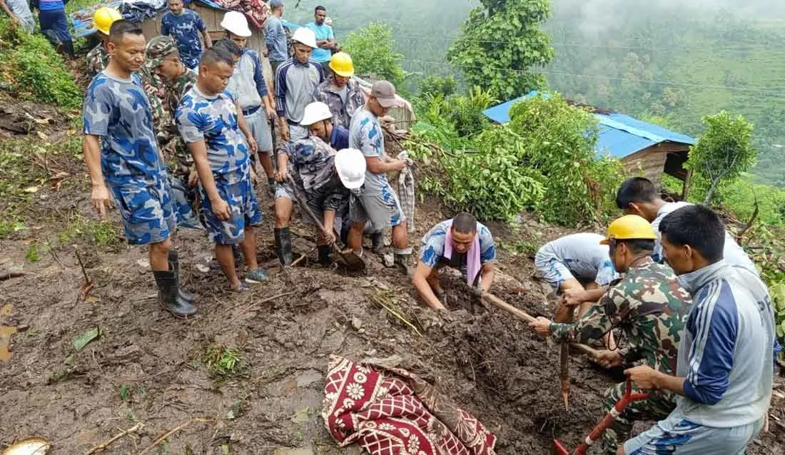 Nepal Landslide: नेपाल में भूस्खलन ने मचाई भारी तबाही, तीन की मौत, चार लापता