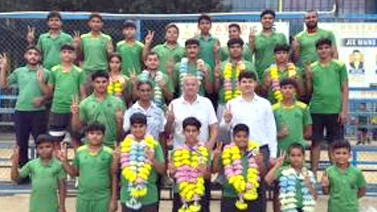 Karate Championship: प्रताप स्कूल के कराटे खिलाड़ियों ने जीते 9 पदक 