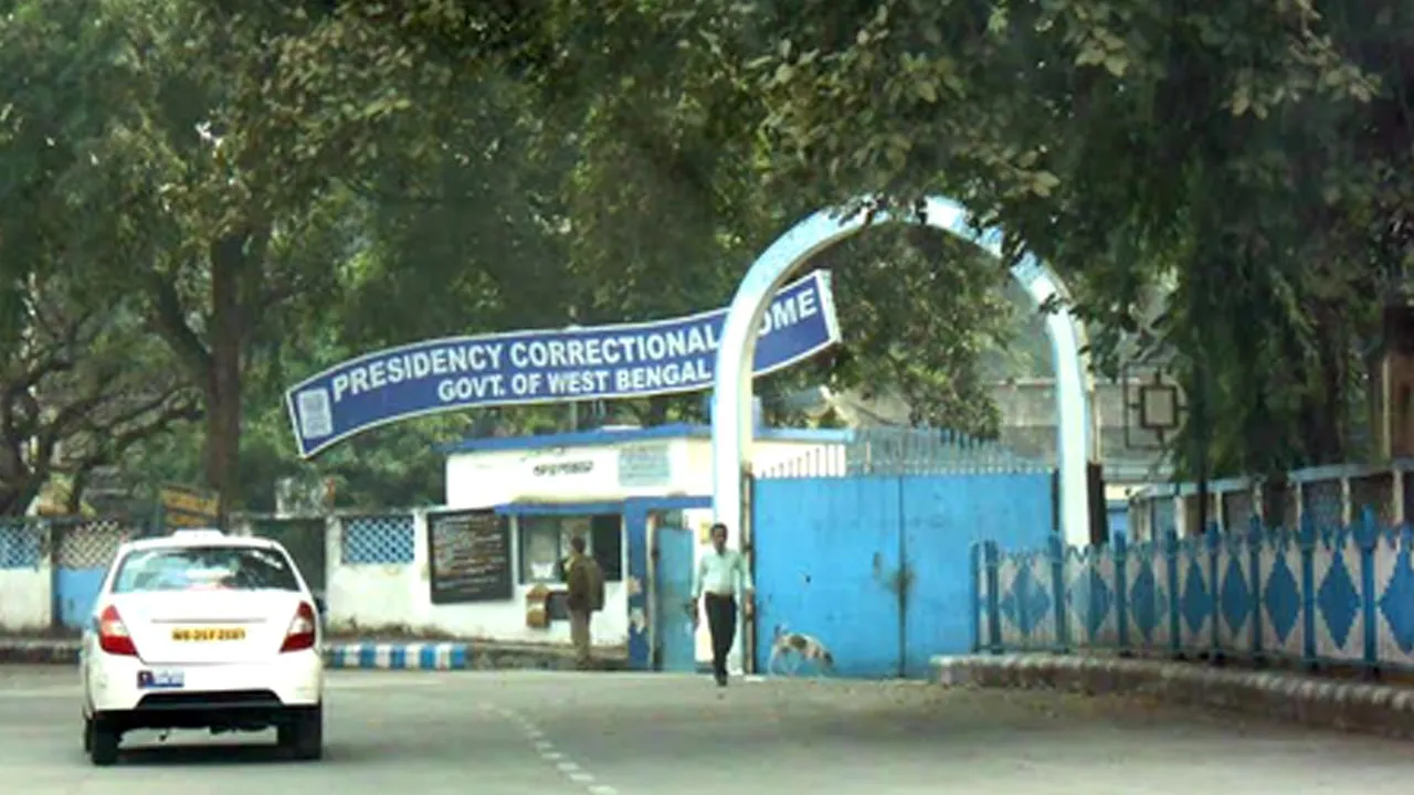 आफताब अंसारी की जेल सेल में छापा, 3 मोबाइल समेत 31 हजार रुपये कैश मिले