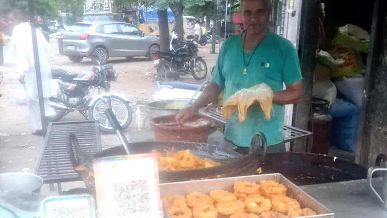 रसोई गैस व बिजली के रेट बढ़ने बाद अब रोजमर्रा की वस्तुओं के रेट बढ़े