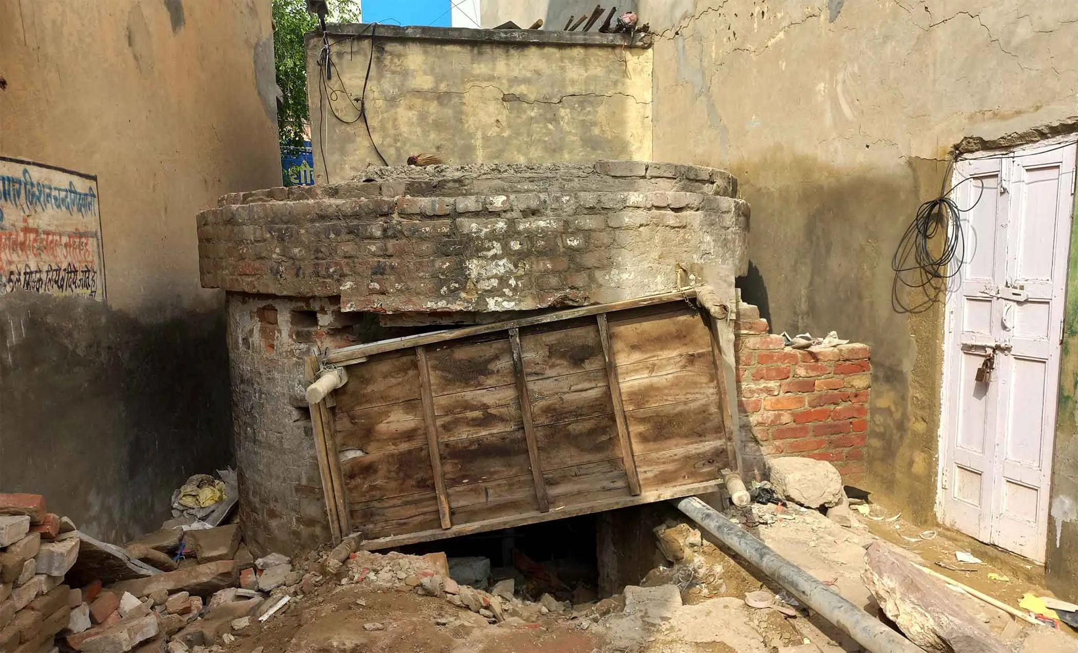 Hanumangarh News: एक साल की पहल लाई रंग, भरने लगा 70 साल पुराना जर्जर कुआं 