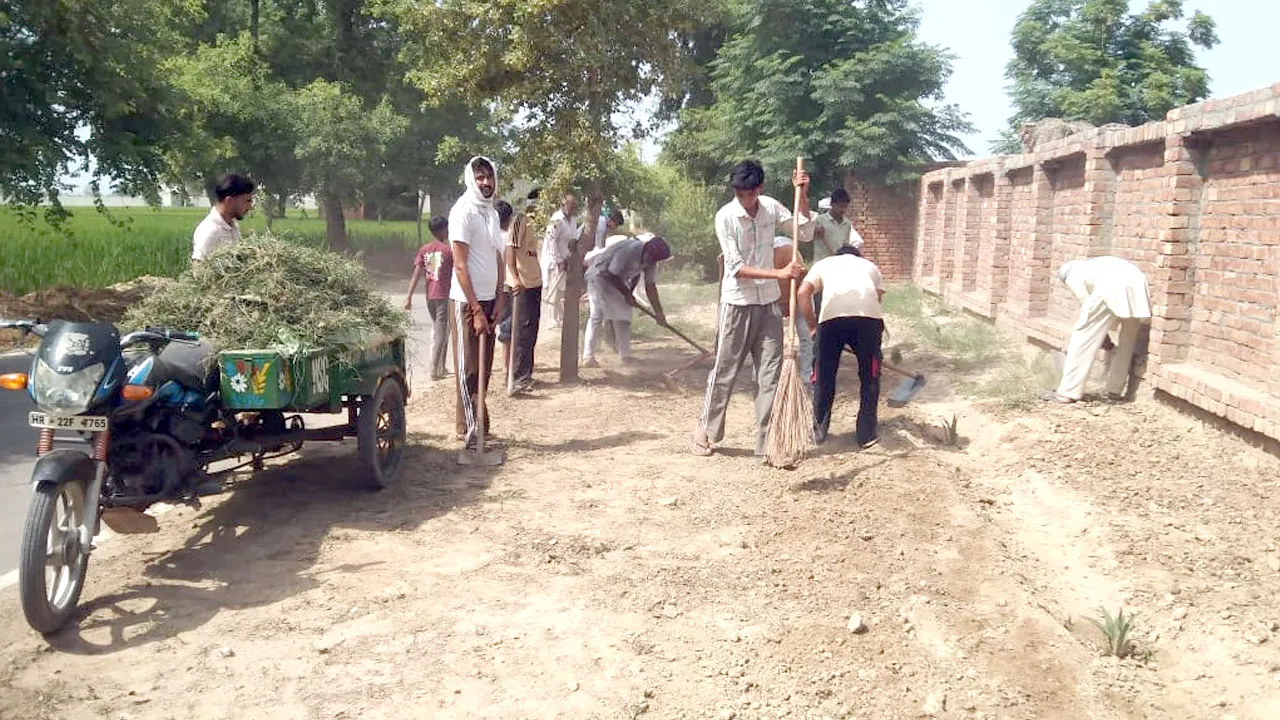 ब्लॉक रतनगढ़ की साध-संगत ने पौधारोपण कर चलाया सफाई अभियान