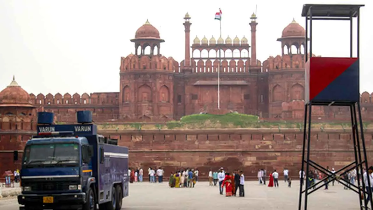 Red Fort Bomb Threat