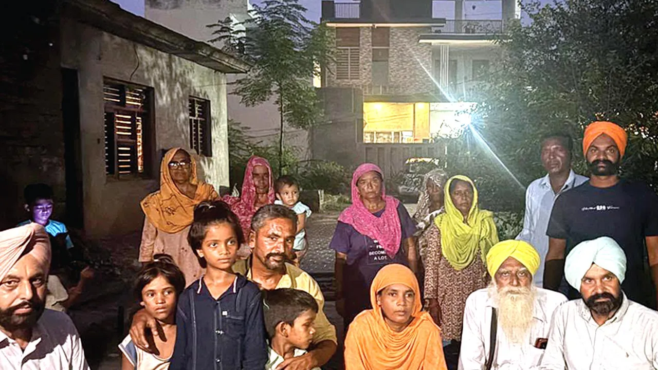 डेरा श्रद्धालुओं ने 7 माह से लापता मानसिक रूप से विक्षिप्त महिला को परिजनों से मिलवाया