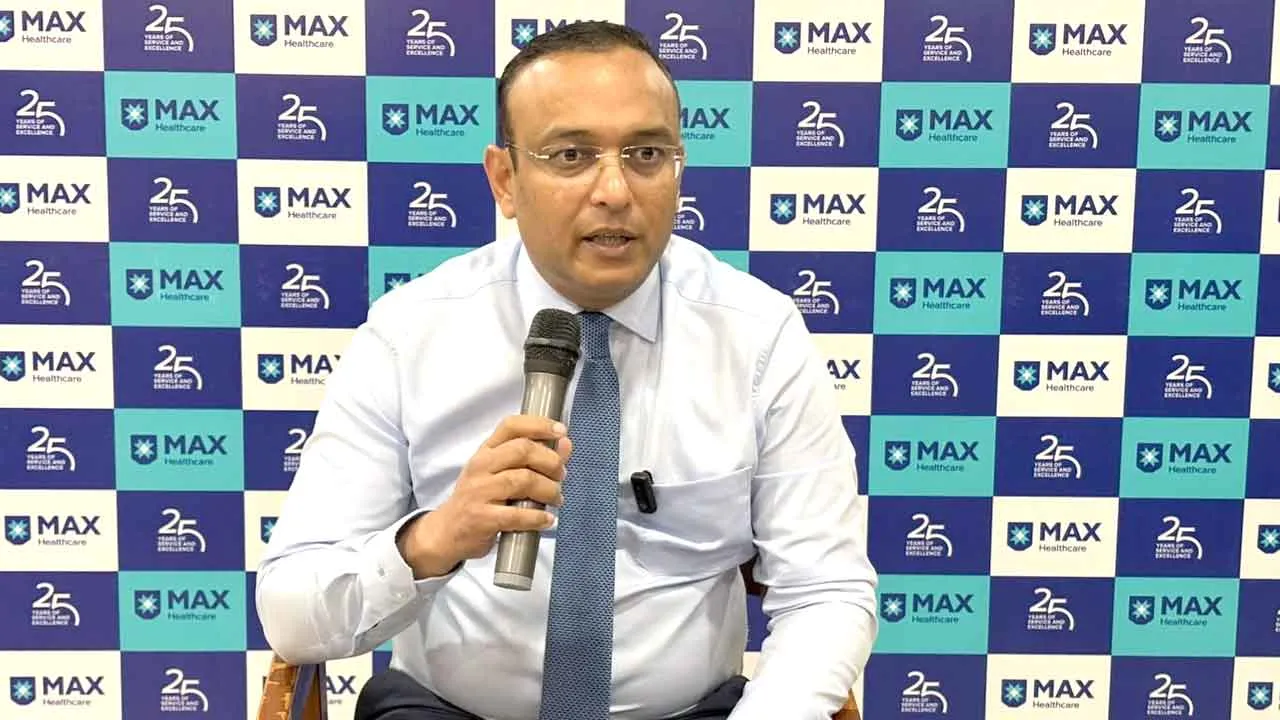 Max Hospital: मैक्स हॉस्पिटल, वैशाली के डॉक्टरों ने दुर्लभ ब्रेन प्रेशर डिसऑर्डर से जूझ रही 34-वर्षीय महिला का एडवांस्ड न्यूरोसर्जिकल प्रोसीजर से सफल इलाज किया