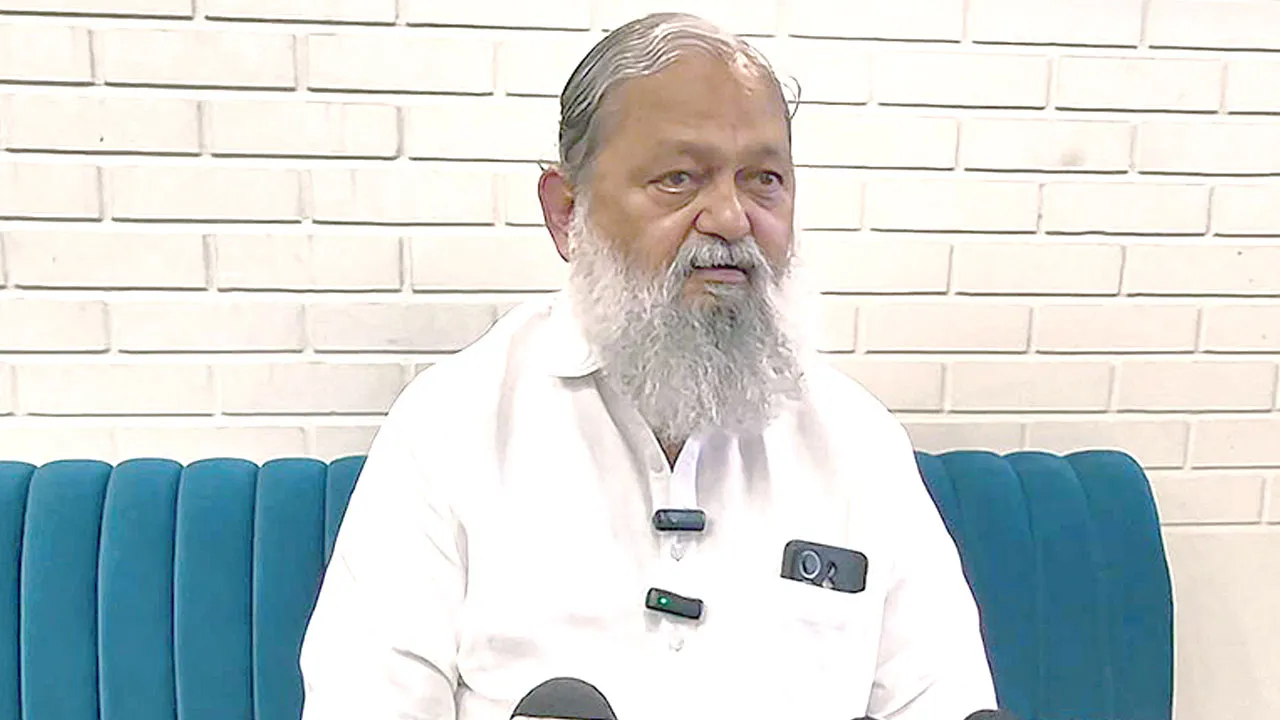 डूबते जहाज में कोई सवार नहीं होना चाहता: अनिल विज