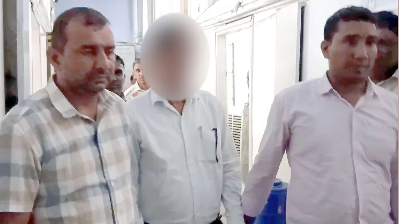 Bribe: भिवानी में 10 हजार की रिश्वत लेते फील्ड कानूनगो गिरफ्तार