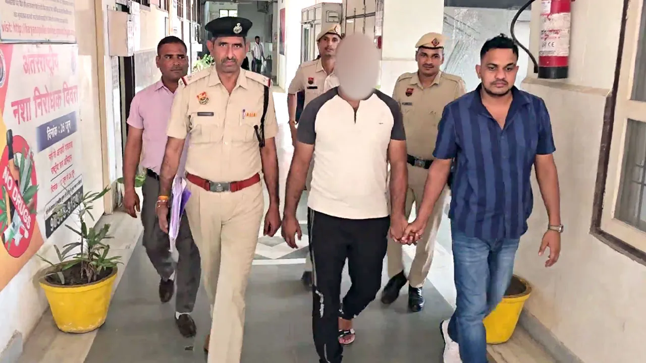 2 अवैध पिस्टल और 23 कारतूसों सहित आरोपी गिरफ्तार