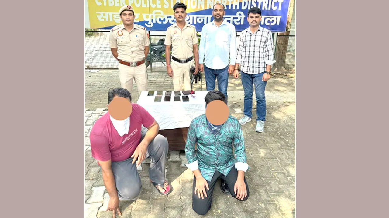 दिल्ली पुलिस ने कस्टमर केयर के नाम पर 1.19 लाख रुपये की ठगी करने के आरोप में चार साइबर जालसाजों को गिरफ्तार किया 