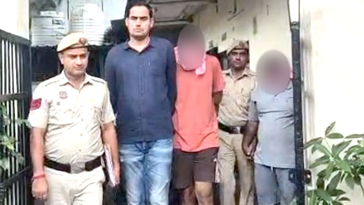 Theft Case: दिल्ली पुलिस ने दो शातिर वाहन चोरों को किया गिरफ्तार, चोरी की 5 बाइक-स्कूटी बरामद
