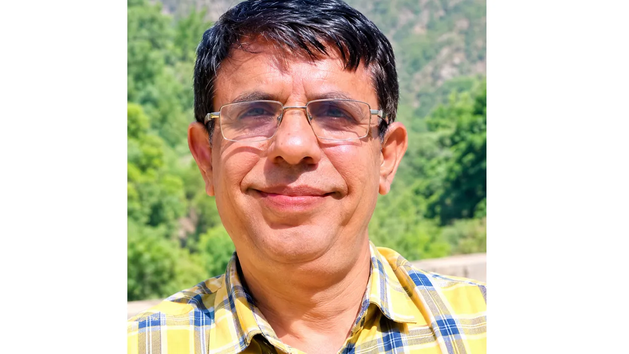 Divyang Teacher Success Story: हौसले से मजबूत अमरजीत सिंह ने दिव्यांगता को दी मात