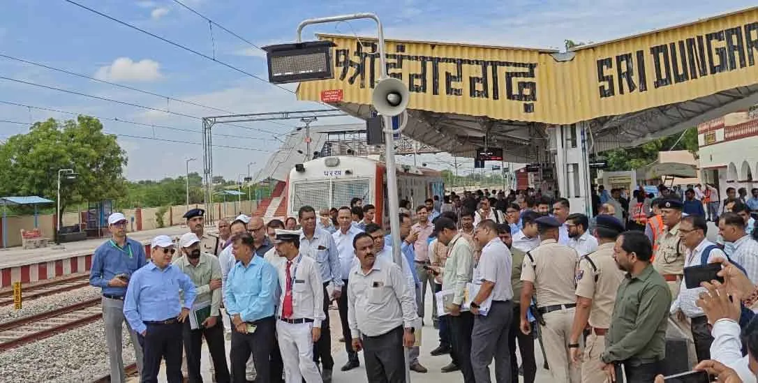 महाप्रबंधक-उत्तर पश्चिम रेलवे पंकज शर्मा ने बीकानेर-चुरु रेल मार्ग का किया  निरीक्षण 