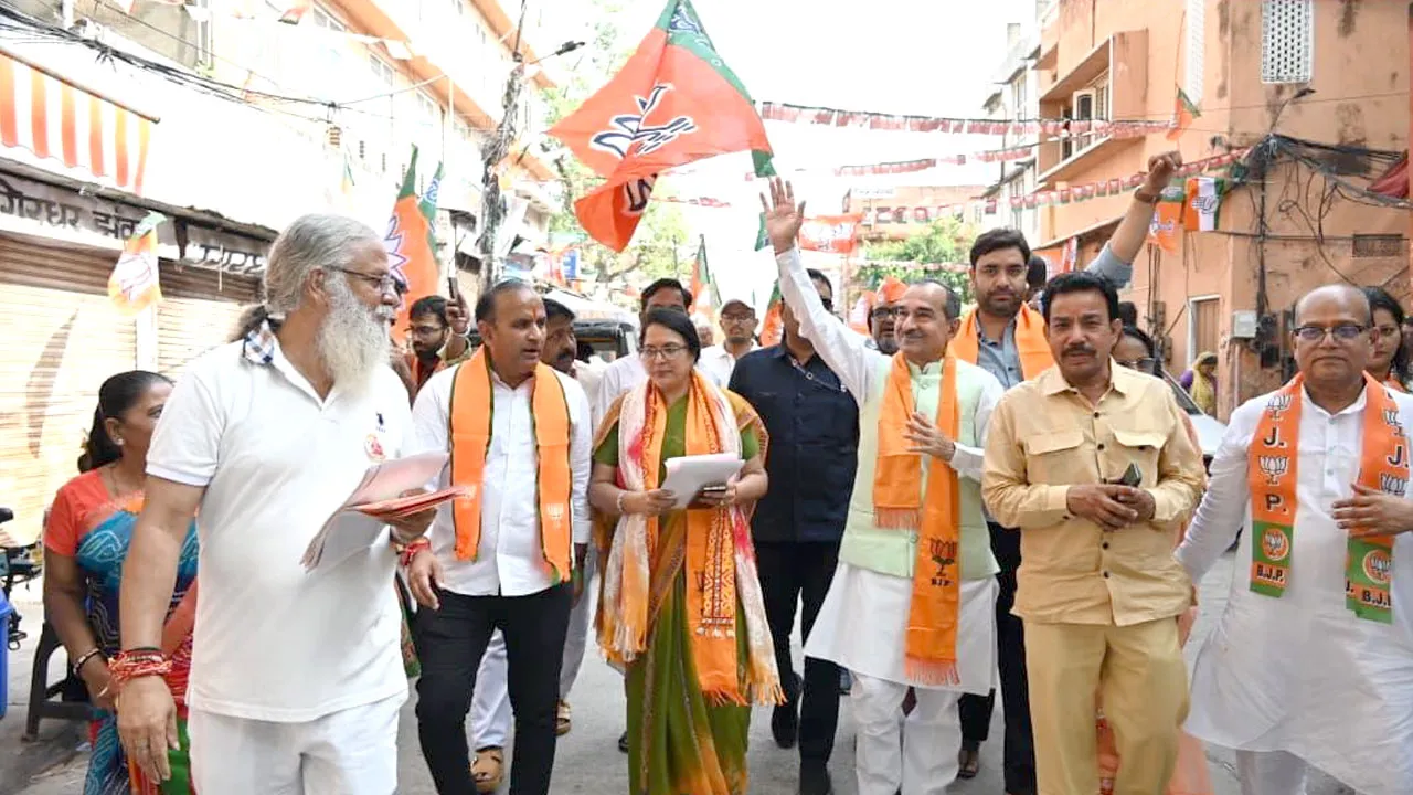 भाजपा प्रदेश अध्यक्ष मदन राठौड़ ने जयपुर में भाजपा प्रत्याशियों के समर्थन में किया प्रचार—प्रसार