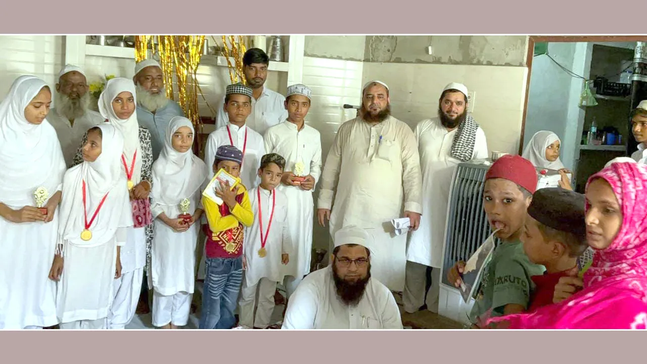 मदरसे, मस्जिदें और मकतब नई पीढ़ी की दीन व अखलाकी तरबियत का मजबूत जरिया: मौलाना शराफत