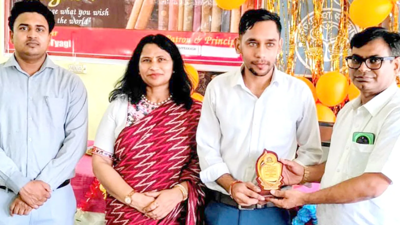 अंग्रेजी विभाग में भाषण एवं पोस्टर प्रतियोगिता आयोजित
