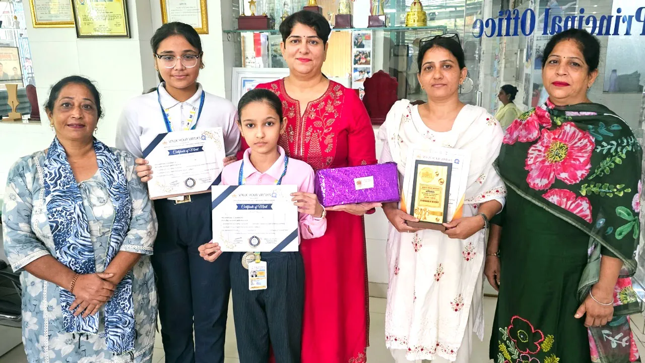 'Best Performing Institute' Award: ह्यूमैनिटी ओलंपियाड में प्रताप स्कूल को मिला ‘बेस्ट परफॉर्मिंग इंस्टीट्यूट’ अवार्ड