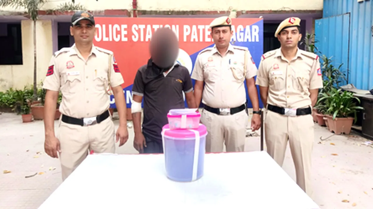Operation Kavach: ऑपरेशन कवच के तहत दिल्ली पुलिस ने 22 मामलों में वांछित अपराधी को गांजे के साथ किया गिरफ्तार