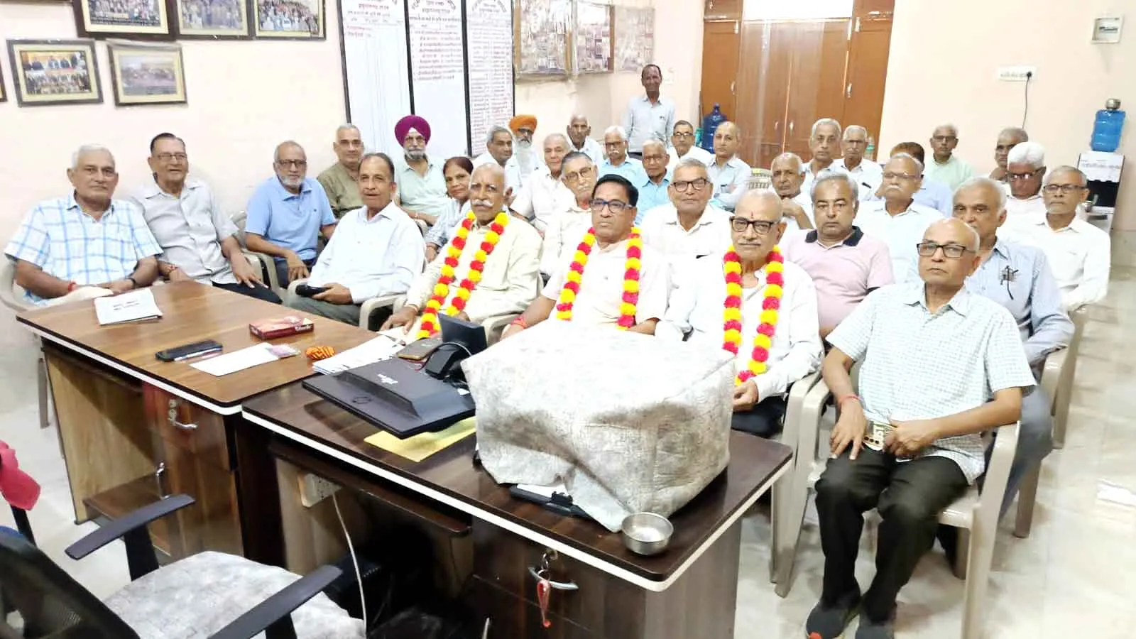 Pensioners News: आयुर्वेदिक दवाएं उपलब्ध न करवाने को लेकर जताई नाराजगी 
