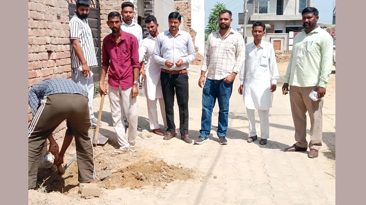 रतिया में अवैध पानी-सीवरेज कनेक्शनों पर कार्रवाई, 18 कनेक्शन काटे