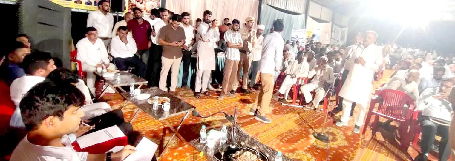 रात्रि ठहराव कार्यक्रम में एडीसी ने सुनी गांव शाहपुरिया के ग्रामीणों की समस्याएं