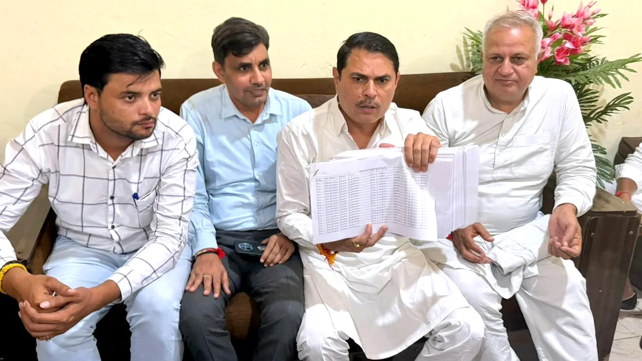 बेवजह आमजन की पेंशन काट कर परेशान करना बंद करे सरकार: इन्दुराज 