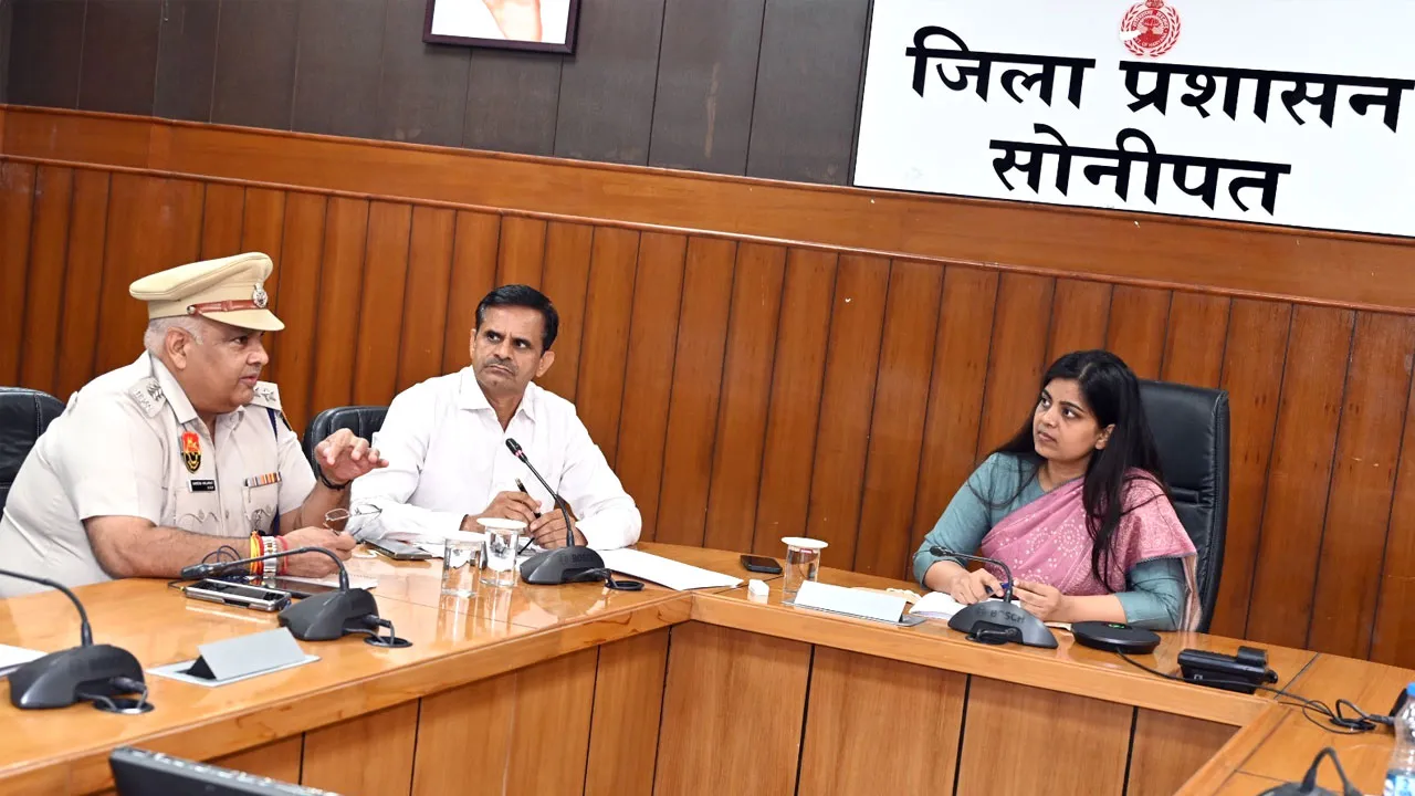 केएमपी टोल पर अतिक्रमण हटाकर सभी टोल लेन शुरू करने के निर्देश