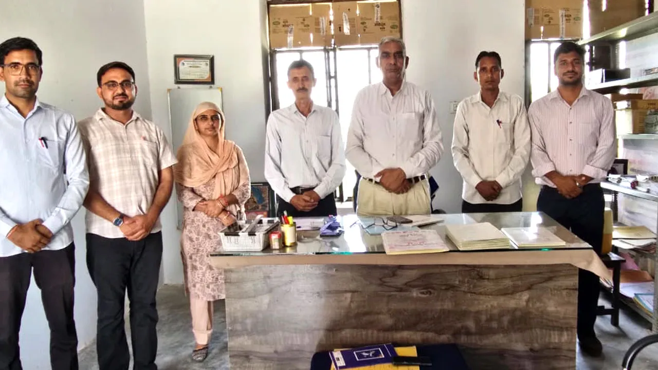 CBEO ने विद्यालय का निरीक्षण कर व्यवस्थाओं की सराहना की