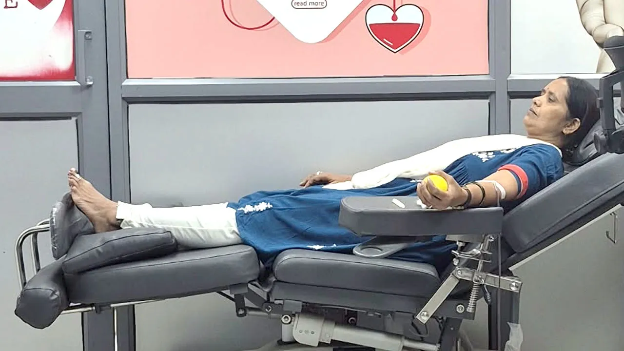 Blood Donation: सरला इन्सां ने जरूरतमंद मरीज के लिए किया रक्तदान