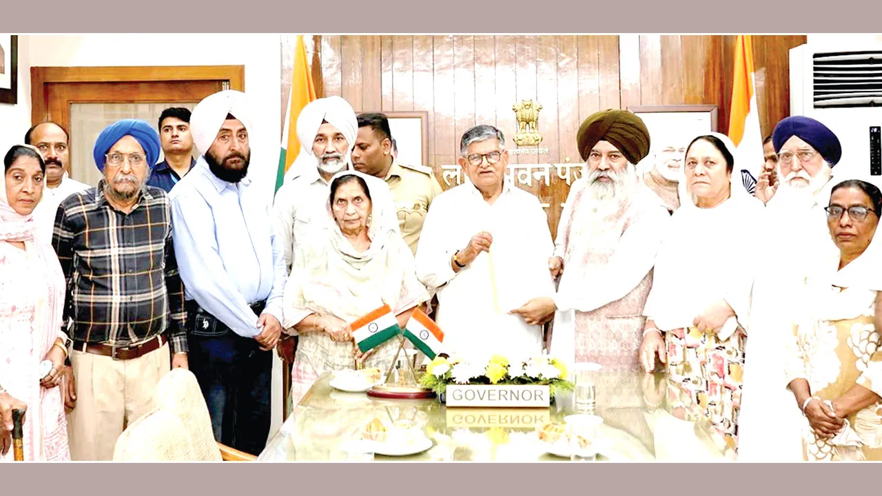 84 दंगा पीड़ित सतनाम संधू के नेतृत्व में राज्यपाल से मिले