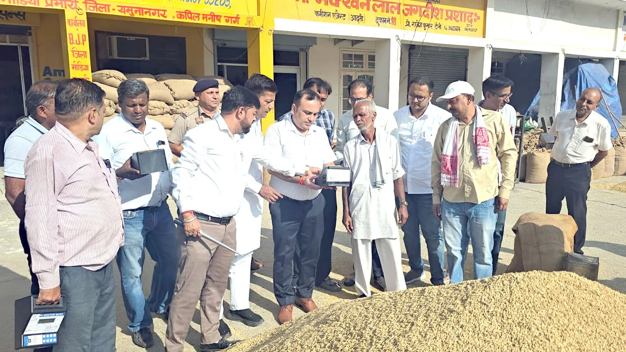 Paddy Procurement: छछरौली अनाज मंडी में धान खरीद का विधिवत शुभारंभ: इलेक्ट्रॉनिक कांटों से होगी तुलाई, नए मीटर से नमी की जांच