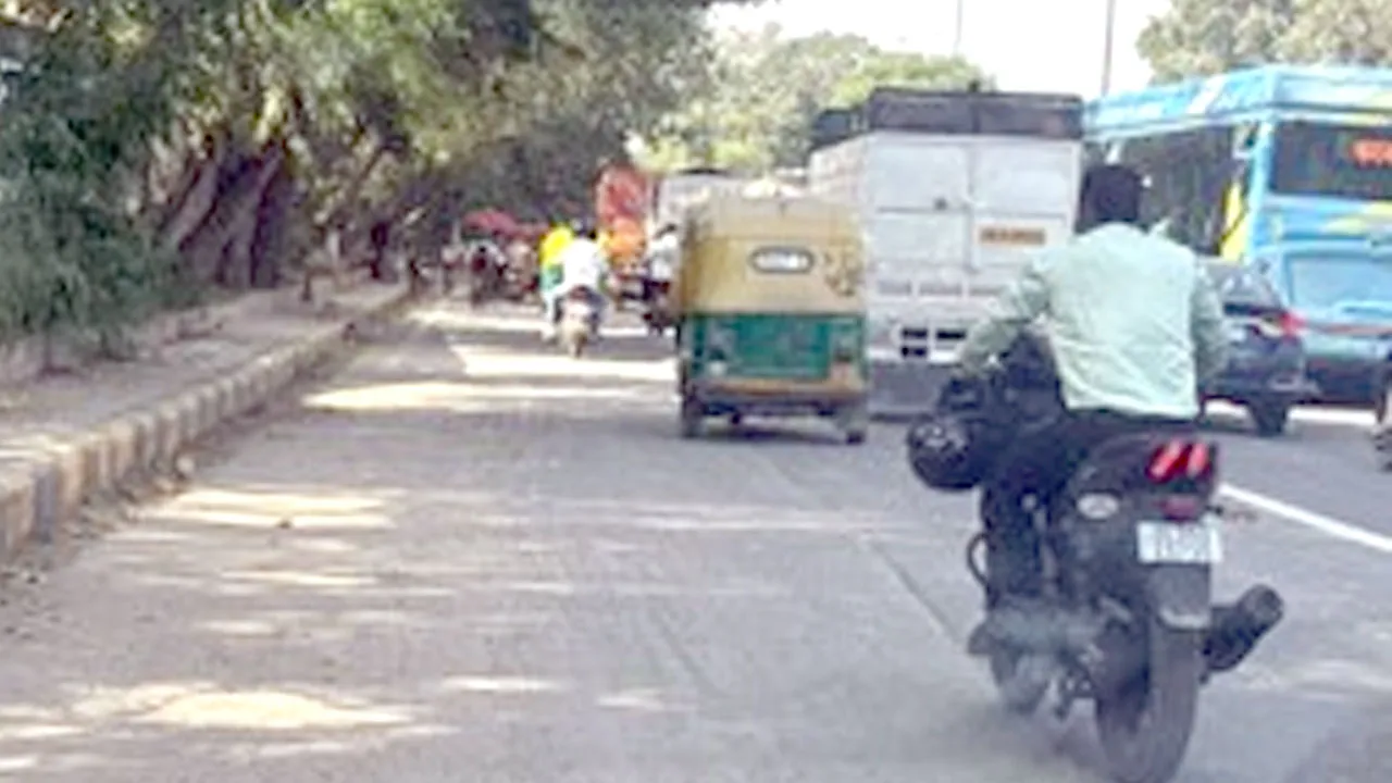 Operation Clean Air: दिल्ली की सड़कों पर धूल और कचरे को लेकर CAQM की सख्ती, 17 उल्लंघन मिले