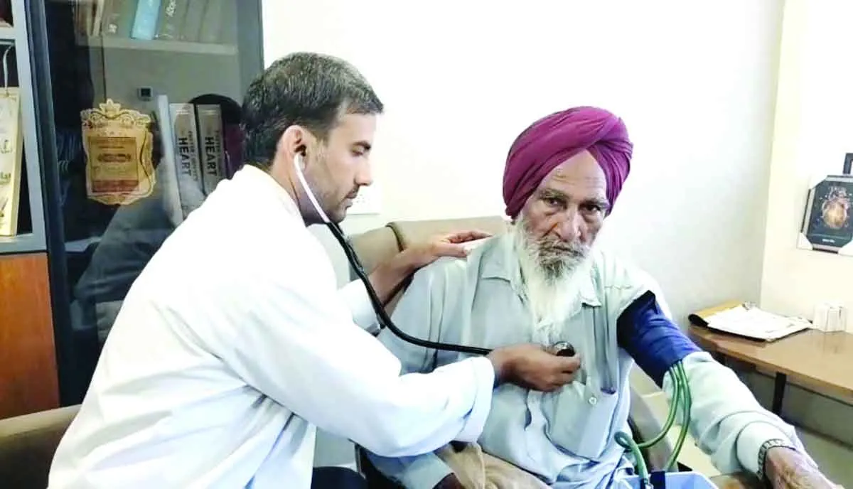 Winter Heart Health Tips: बदलते मौसम में हार्ट अटैक और सांस की बीमारियों का खतरा 