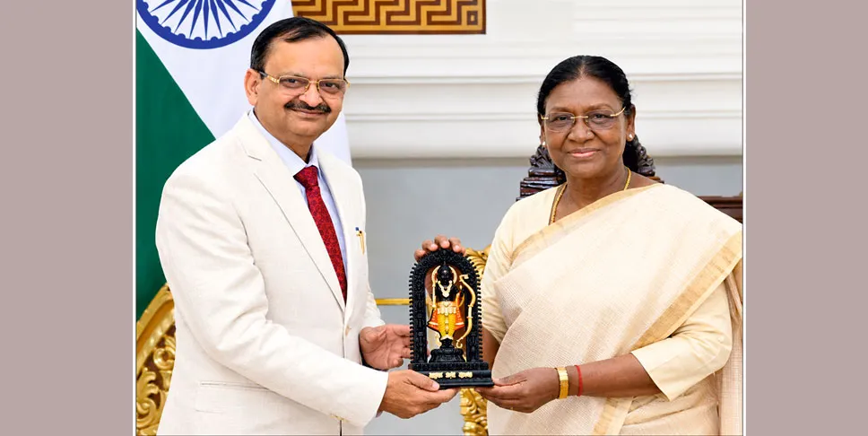 Droupadi Murmu: राष्ट्रपति द्रौपदी मुर्मू से मिले वैदबाण आयुर्वेदिक के एमडी सुभाष गोयल