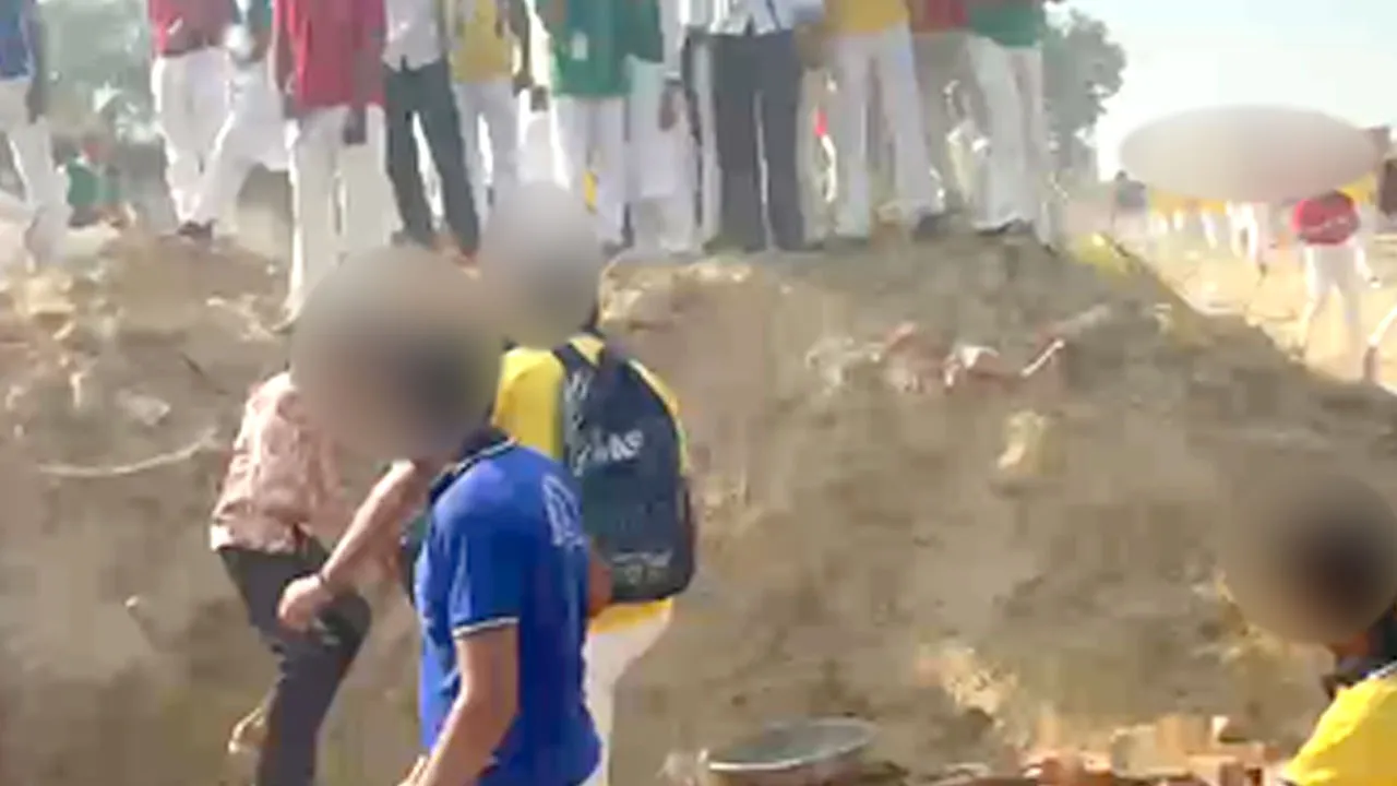 Greater Noida: ग्रेटर नोएडा में कॉलेज की जमीन पर कब्जे को लेकर विवाद, छात्रों ने तोड़ी निर्माणाधीन बाउंड्री