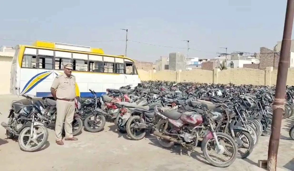 Traffic Challan: यातायात नियम तोड़ने वालों पर पुलिस की सख्ती, दस माह में 84946 चालान 