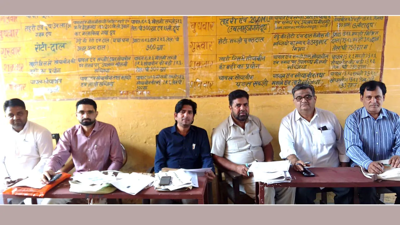 नए वोट बनवाने के लिए कैराना विधानसभा के बूथों पर लगे कैंप