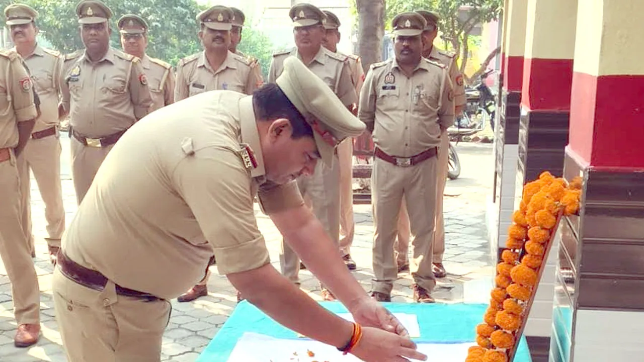 Ekta Diwas: एकता दिवस पर पुलिसकर्मियों को दिलाई शपथ