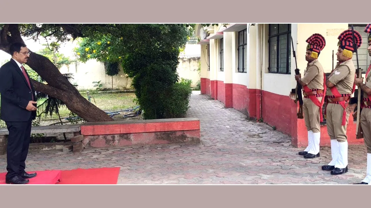नवनियुक्त जिला एवं सत्र न्यायाधीश पहुंचे कैराना, ग्रहण किया कार्यभार