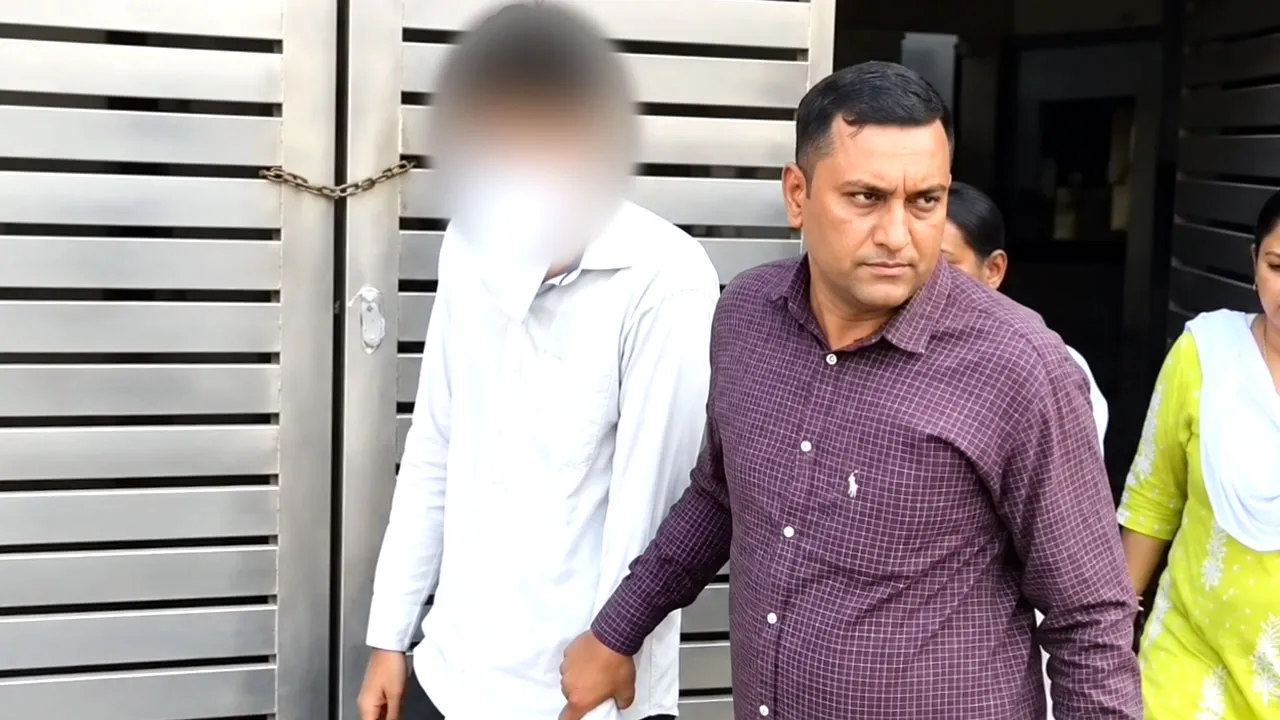 Bribe Case: नगर परिषद का कंप्यूटर ऑपरेटर 18 हजार रुपये की रिश्वत लेते गिरफ्तार, बिल पास करने के बदले मांगी थी रकम
